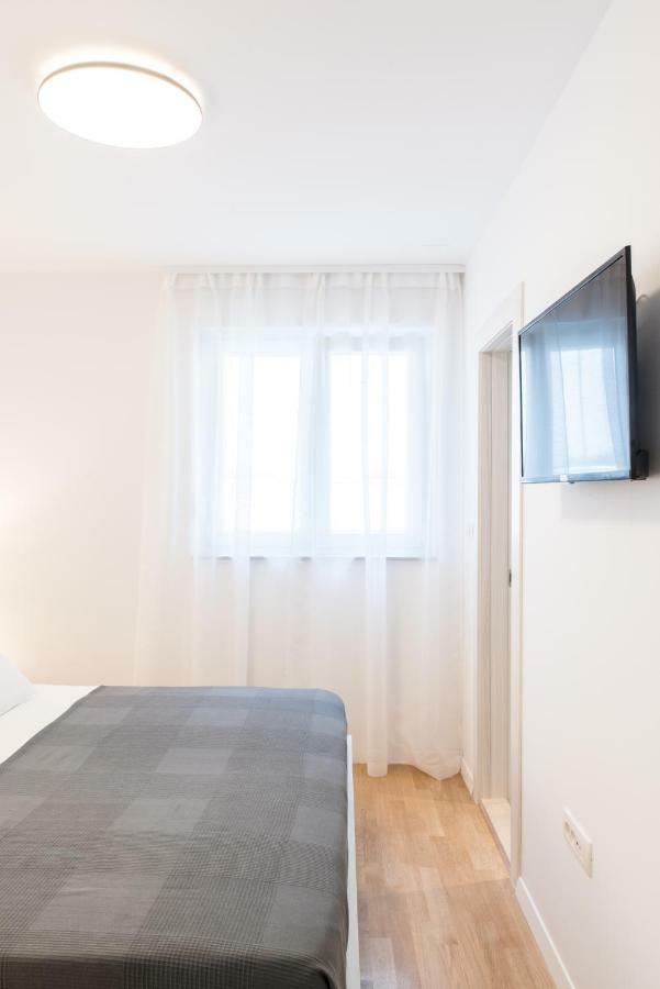 Lion'S Beach Apartment Подстрана Екстер'єр фото